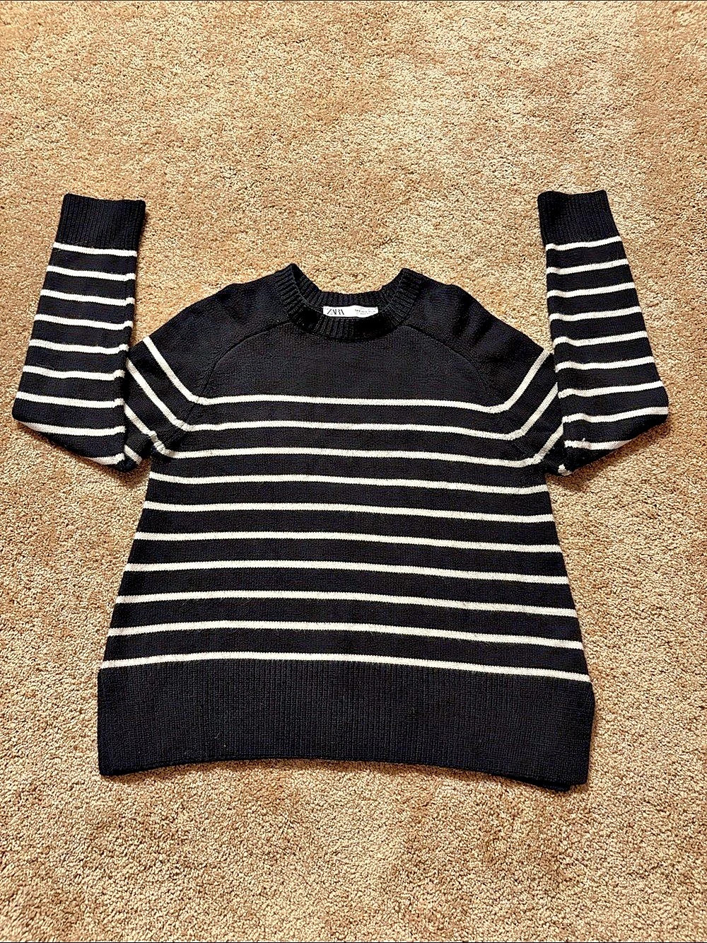 Zara Striped Crewneck Sweater in Black & White Size Medium